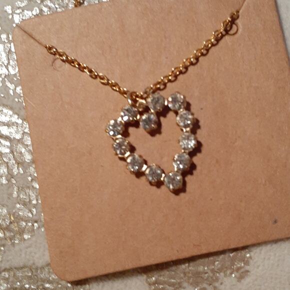 Necklace Gold Plated Chain w Heart Pendent Simulated Diamonds 10" hang length - Picture 6 of 13